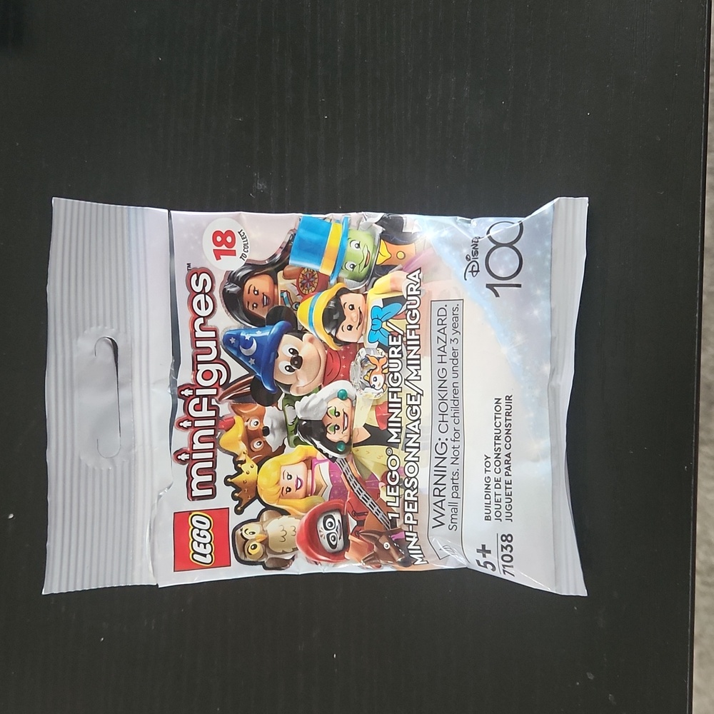 Lego Minifigures Disney 100 Open Outer Package, Robin Hood Character